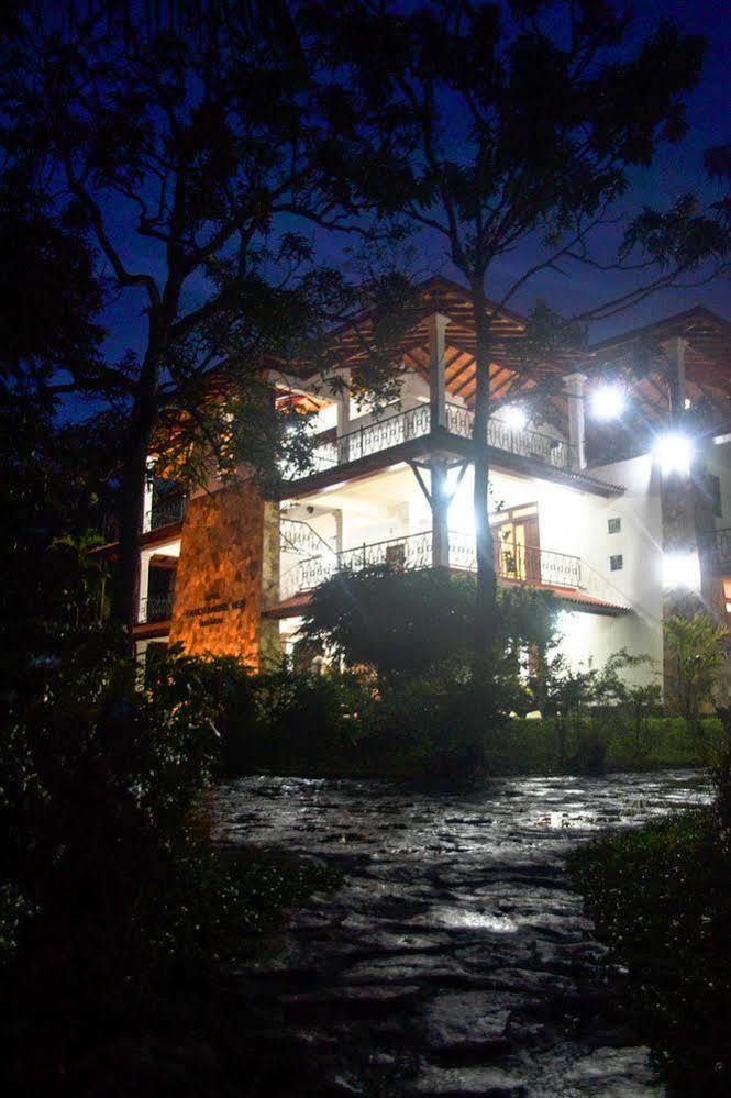 Cinnamon Lake Inn 希克杜沃 外观 照片